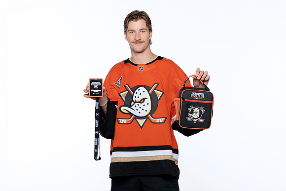 090826_ANAHEIM_DUCKS_RMRMR56890