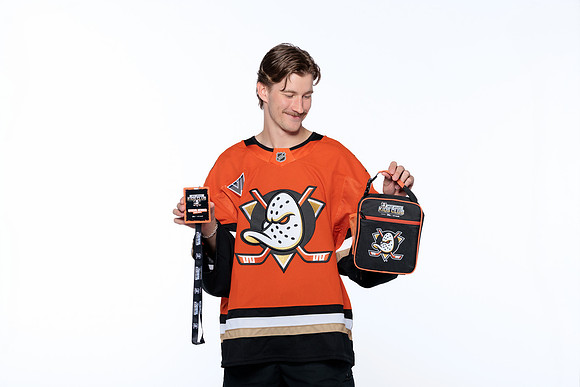 090826_ANAHEIM_DUCKS_RMRMR56893