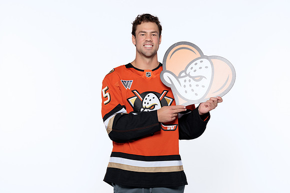 090826_ANAHEIM_DUCKS_RMRMR56975