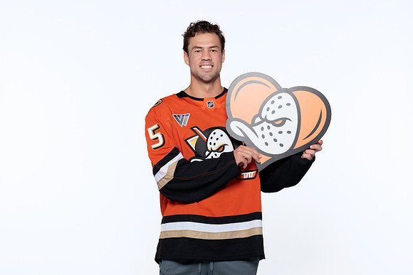 090826_ANAHEIM_DUCKS_RMRMR56978