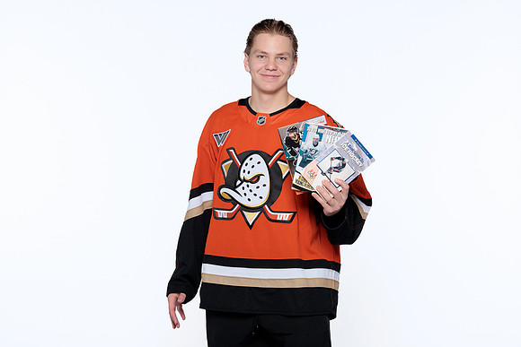 090826_ANAHEIM_DUCKS_RMRMR57004