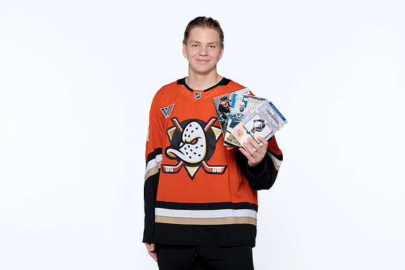 090826_ANAHEIM_DUCKS_RMRMR57005