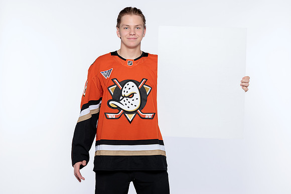090826_ANAHEIM_DUCKS_RMRMR57018