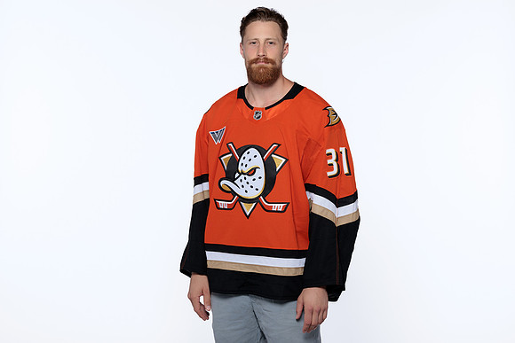 090826_ANAHEIM_DUCKS_RMRMR57209