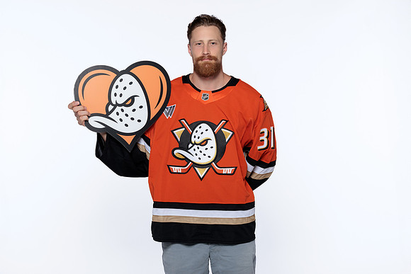 090826_ANAHEIM_DUCKS_RMRMR57217