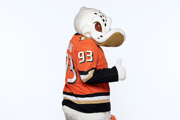 090826_ANAHEIM_DUCKS_RMRMR57131