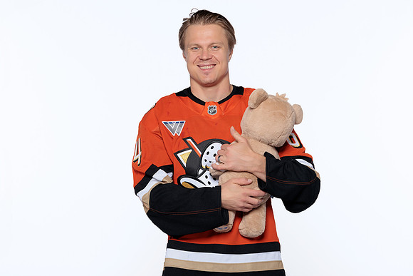090926_ANAHEIM_DUCKS_RMR57355