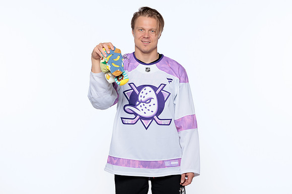 090926_ANAHEIM_DUCKS_RMR57385