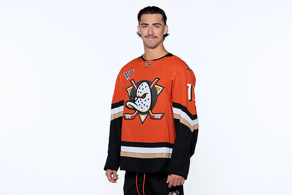 090926_ANAHEIM_DUCKS_RMR57391