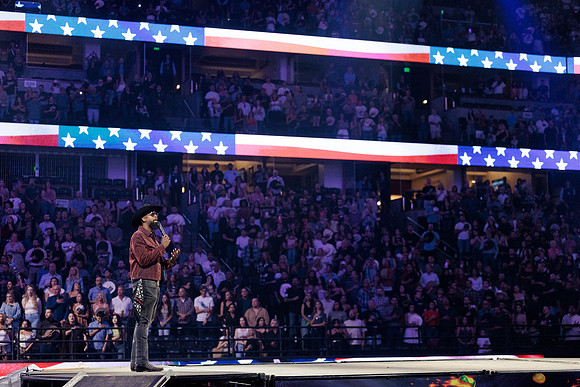 091126_HONDA_CENTER_0013