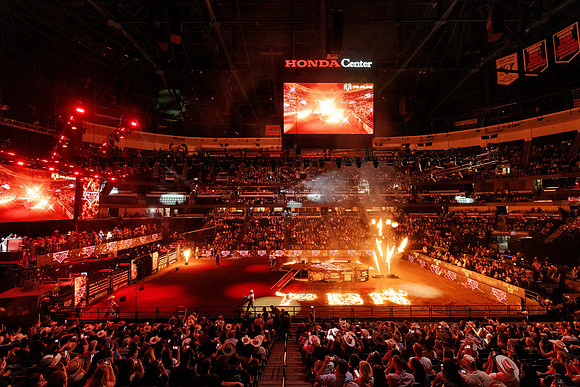 091126_HONDA_CENTER_0008