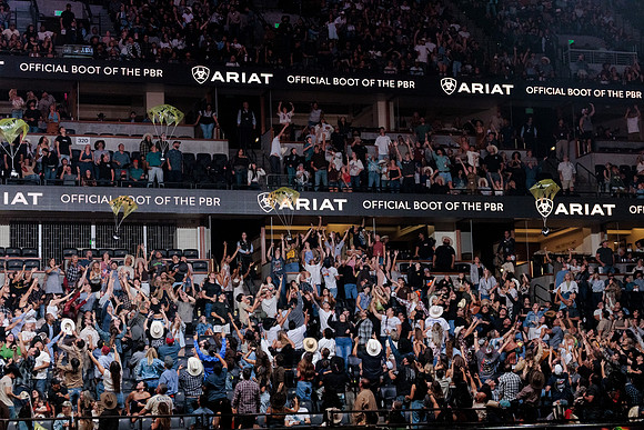 091126_HONDA_CENTER_0104