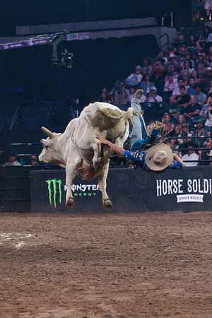 091326_HONDA_CENTER_RMR11820