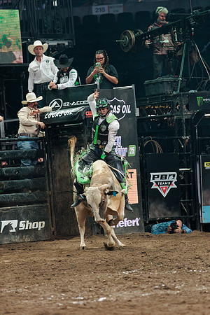 091326_HONDA_CENTER_RMR14106