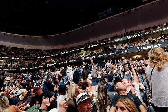 091326_HONDA_CENTER_RMR15519