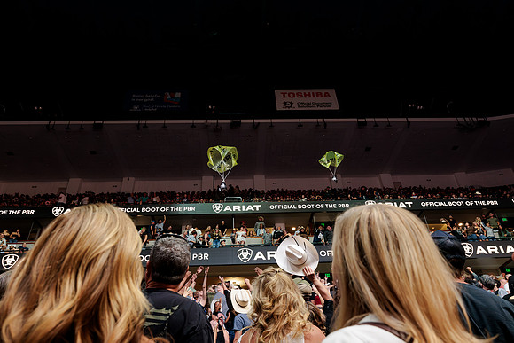 091326_HONDA_CENTER_RMR15670