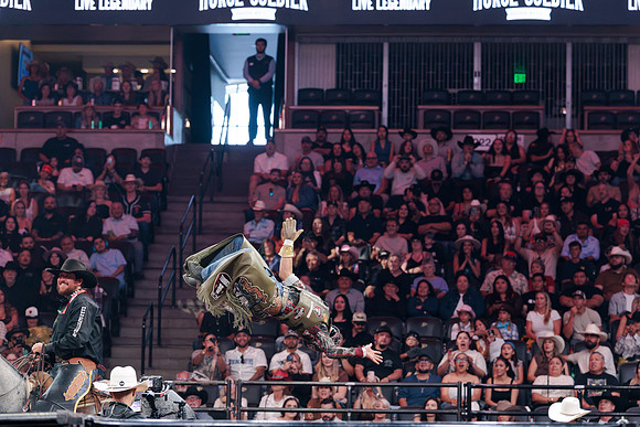 091326_HONDA_CENTER_RMR15850