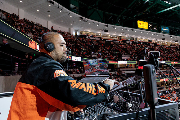 100426_ANAHEIM_DUCKS_RMR15255