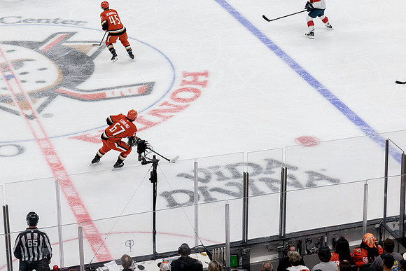 100426_ANAHEIM_DUCKS_RMR18668