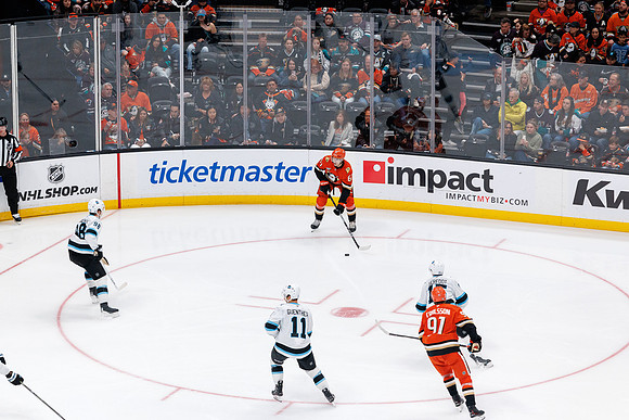 101624_ANAHEIM_DUCKS_0688