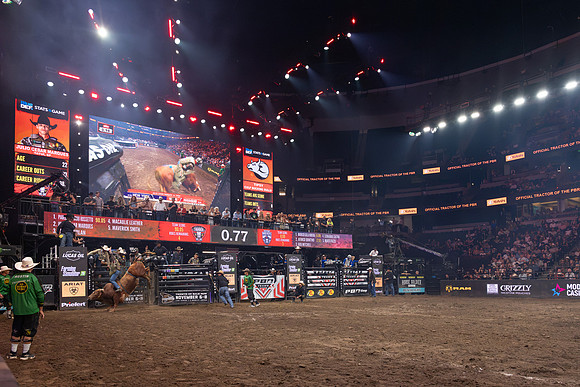 091226_HONDA_CENTER_AD0043