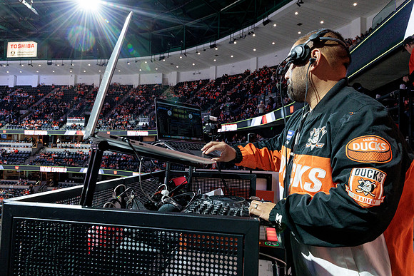 100426_ANAHEIM_DUCKS_RMR15335