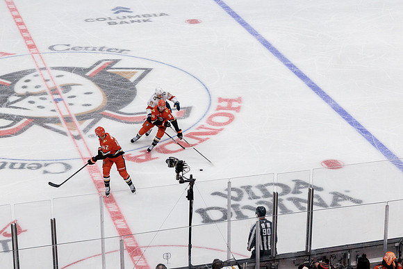 100426_ANAHEIM_DUCKS_RMR12087