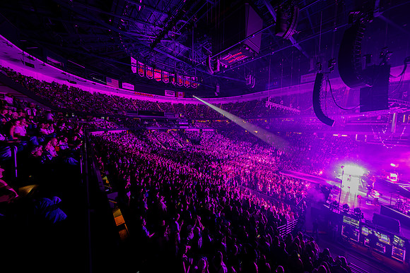 100226_HONDA_CENTER_RMR36118