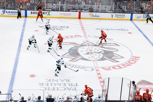 101624_ANAHEIM_DUCKS_0721