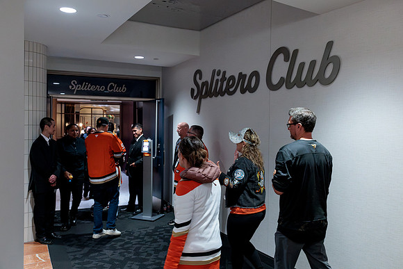 100426_ANAHEIM_DUCKS_RMR13484