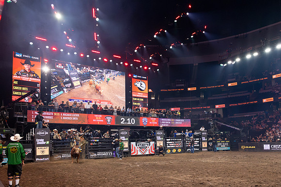 091226_HONDA_CENTER_AD0045