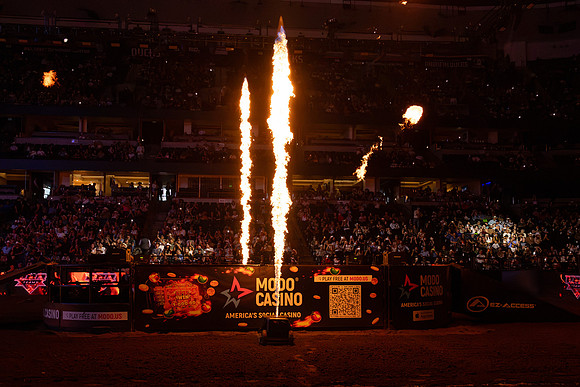091226_HONDA_CENTER_AD0003