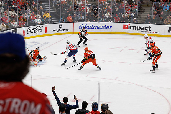 031125_ANAHEIM_DUCKS_1078