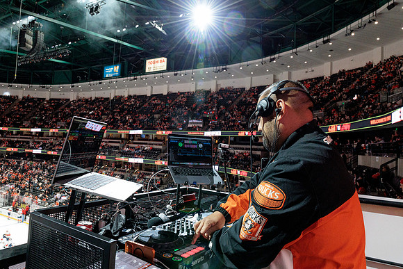 100426_ANAHEIM_DUCKS_RMR15318