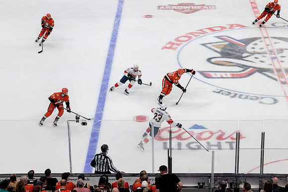 100426_ANAHEIM_DUCKS_RMR17328