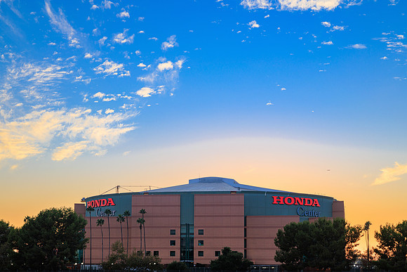 100524_HONDA_CENTER_0033