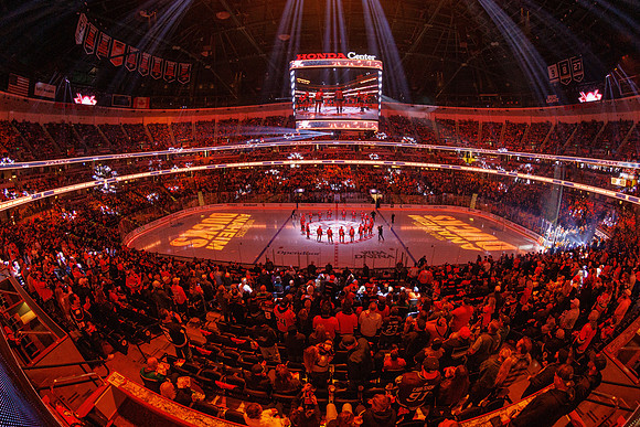 101624_ANAHEIM_DUCKS_0858