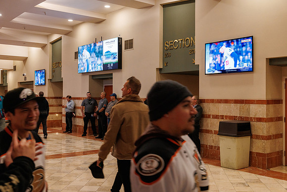 101624_ANAHEIM_DUCKS_0102