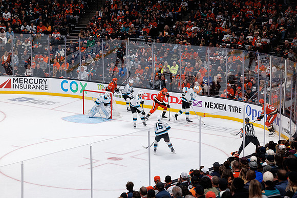 101624_ANAHEIM_DUCKS_0518