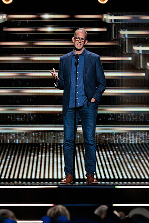 081124_HONDA_CENTER_0218