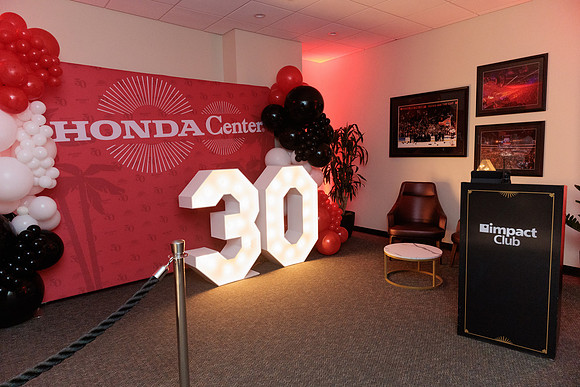 060124_HONDA_CENTER_0431