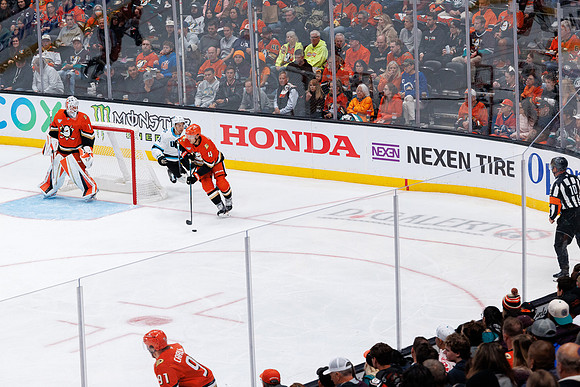 101624_ANAHEIM_DUCKS_0574