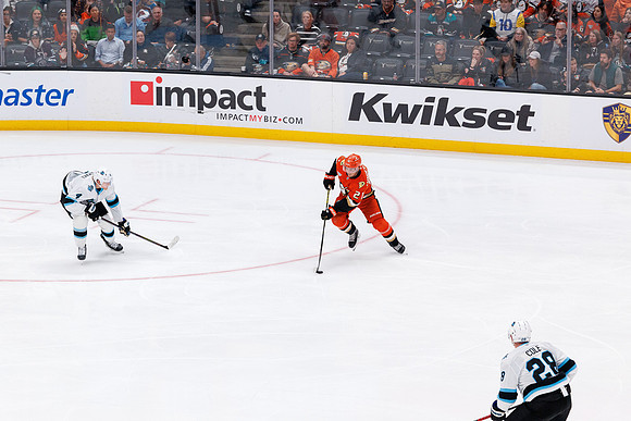 101624_ANAHEIM_DUCKS_0572