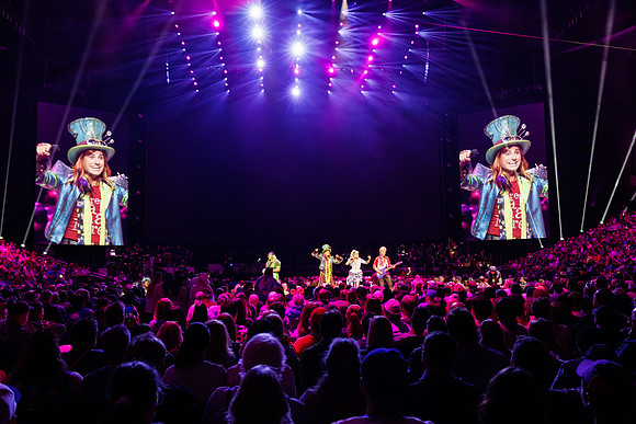 081024_HONDA_CENTER_0038