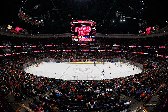031125_ANAHEIM_DUCKS_0219