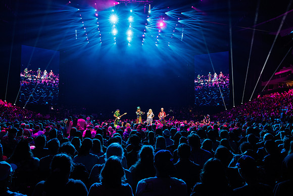 081024_HONDA_CENTER_0034