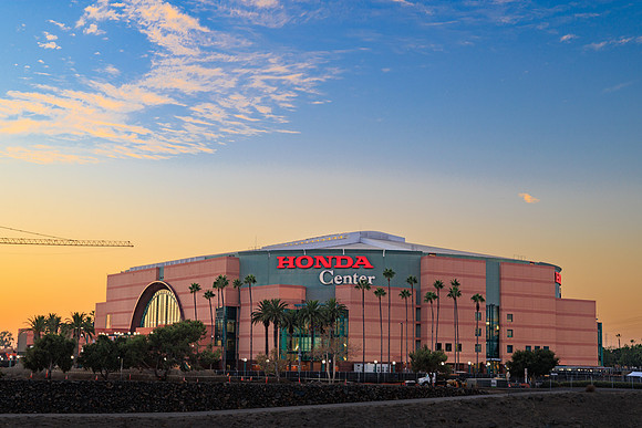 100524_HONDA_CENTER_0034