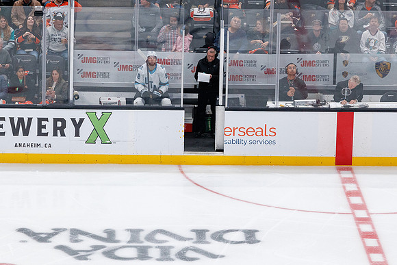 101624_ANAHEIM_DUCKS_0683