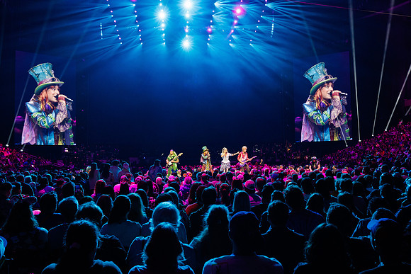 081024_HONDA_CENTER_0037