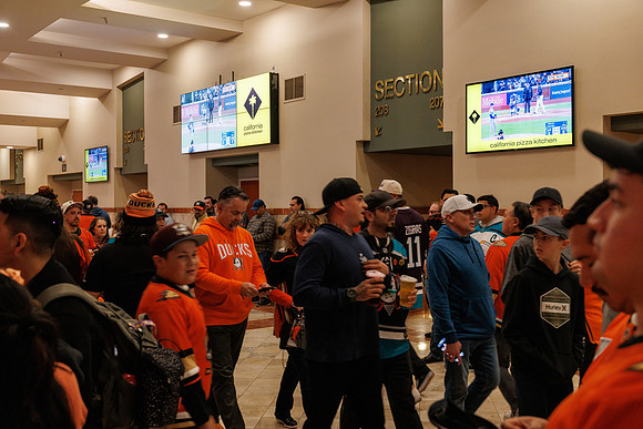 101624_ANAHEIM_DUCKS_0128